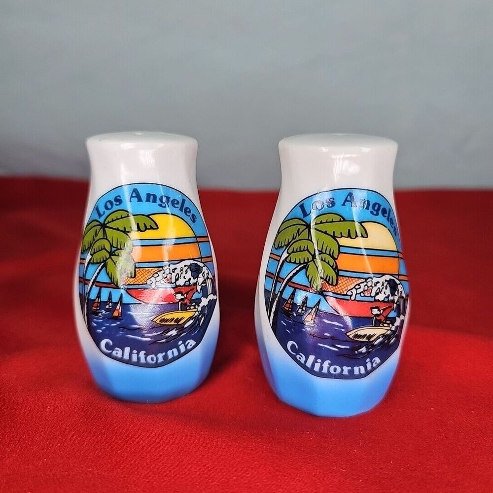 Los Angeles Salt and Pepper Shakers Souvenir Japan VTG California White Blue